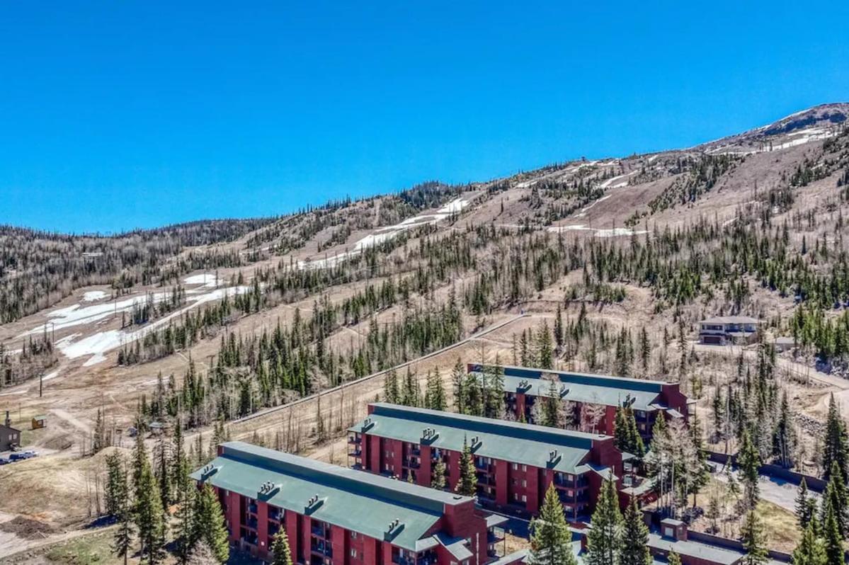 Premium Ski In Ski Out At Giants Steps Chairlift! Apartment Brian Head Exterior foto